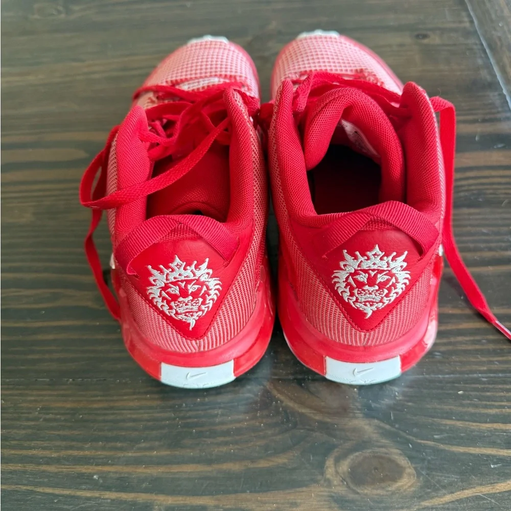 Nike Mens Basketball shoes Red with White Accents - Picture 4 of 6